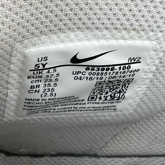 Nike White Air Force 1 LE High Top Sneakers Size 5 Youth - Picture 2 of 8